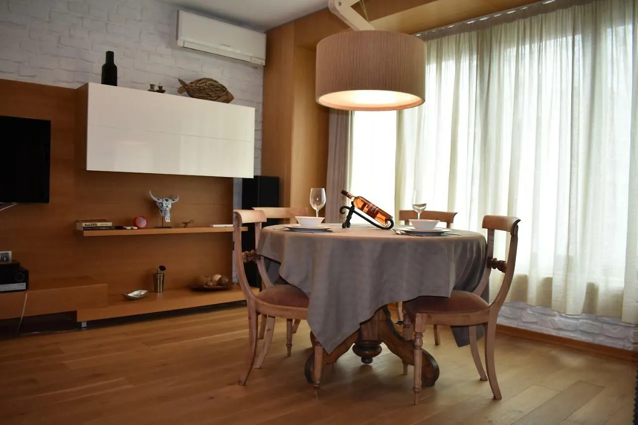 Апартамент Ned Apartment Varna